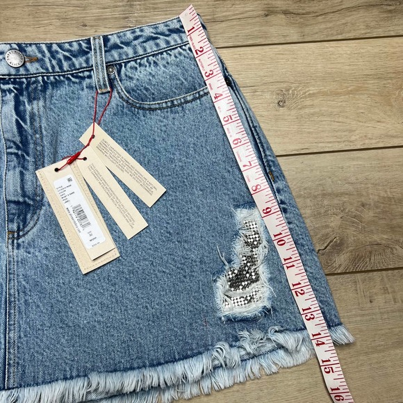 NWT: Alice & Olivia Denim Chainmail Mini Skirt Frayed Hem - Size 32 - Picture 7 of 10